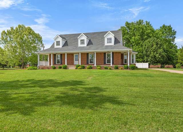 Property at 754 Veterans Pkwy, Murfreesboro, TN 37128, 3 beds, 2.5 baths