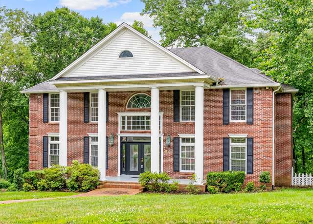 Property at 2118 Queens Bluff Way, Clarksville, TN 37043, 4 beds, 4.5 baths