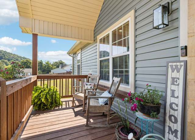 Property at 563 Defeated Creek Hwy, Carthage, TN 37030, 3 beds, 2 baths