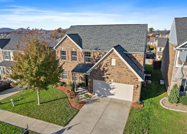 Property at 7508 Oakledge Dr, Brentwood, TN 37027, 4 beds, 3.5 baths