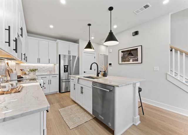 Property at 804 42nd Ave North, Nashville, TN 37209, 3 beds, 2.5 baths
