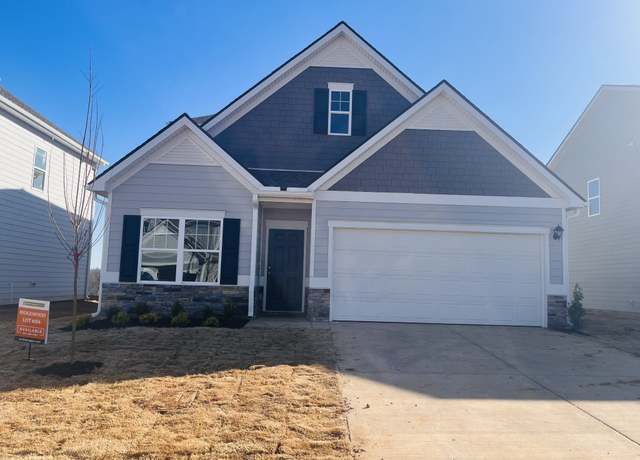 Property at 221 Hillview Ave, Shelbyville, TN 37160, 3 beds, 2.5 baths
