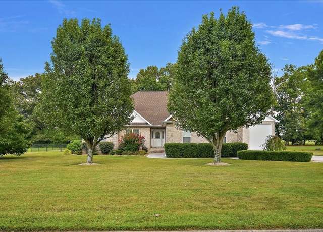 Property at 417 Whispering Winds Dr, Manchester, TN 37355, 3 beds, 2 baths