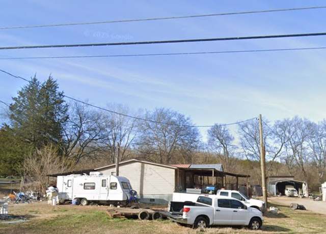 Property at 644B W Green Ln, Nashville, TN 37207, 3 beds, 2 baths