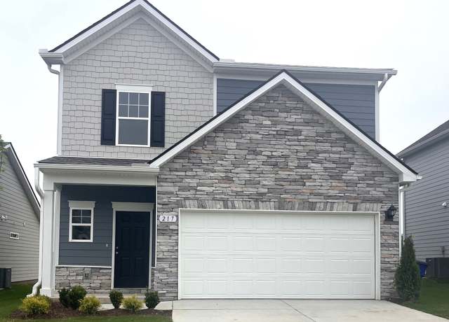 Property at 217 Hillview Ave, Shelbyville, TN 37160, 3 beds, 2.5 baths