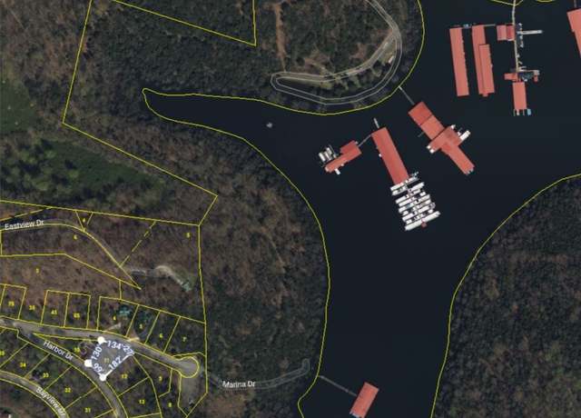 Property at 11 Bay Dr, Lancaster, TN 38569