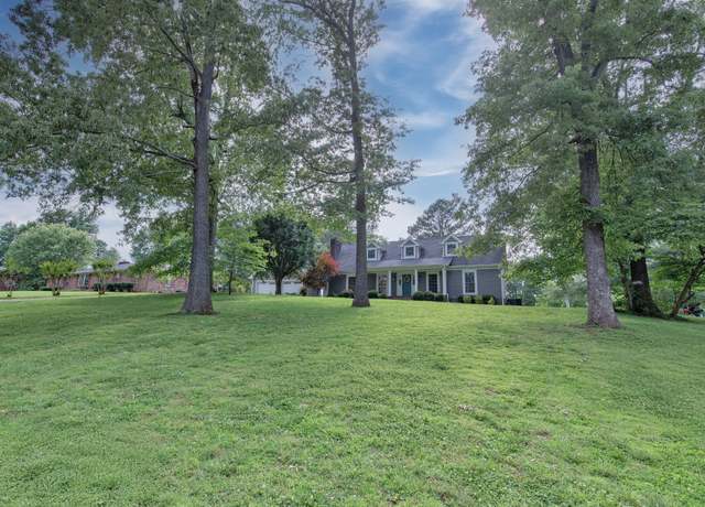 Property at 301 Mosley Dr, Springfield, TN 37172, 4 beds, 3 baths