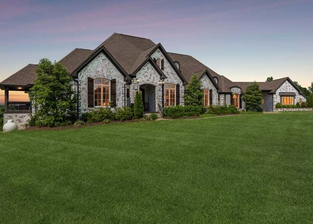 Property at 2999 Lewisburg Hwy, Pulaski, TN 38478, 4 beds, 4.5 baths