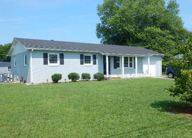 Property at 205 Chapel Dr, Mcminnville, TN 37110, 3 beds, 2 baths