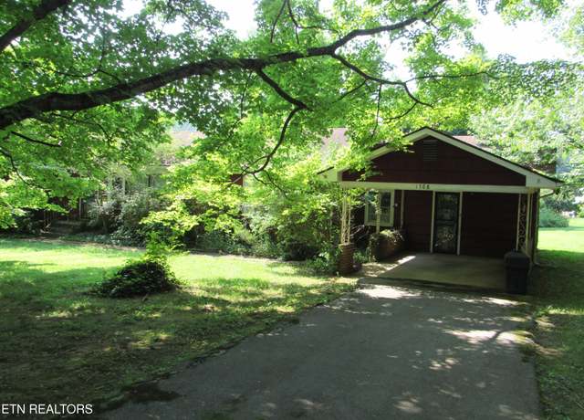 Property at 1708 Adair Dr, Knoxville, TN 37918, 3 beds, 2 baths