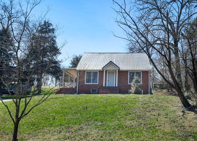 Property at 301 Westwood Dr, Mcminnville, TN 37110, 4 beds, 3 baths