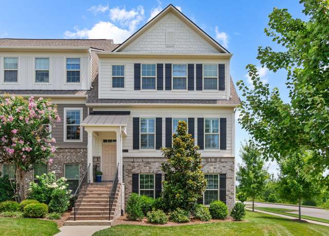 Property at 9550 Faulkner Sq, Brentwood, TN 37027, 3 beds, 3.5 baths