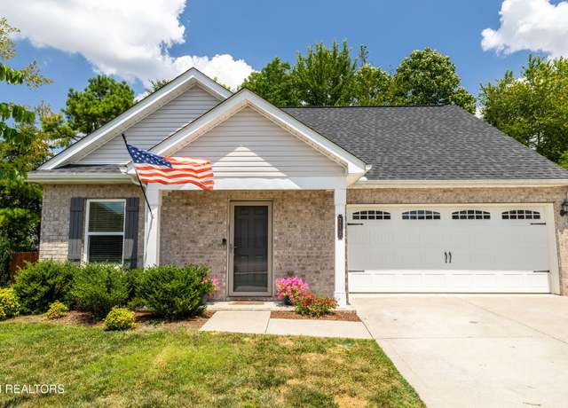 Property at 712 Sandpiper St, Maryville, TN 37801, 3 beds, 2 baths