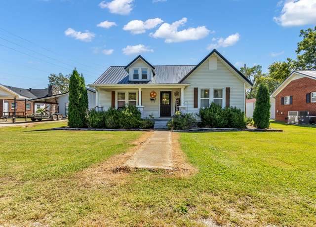 Property at 15 S Oak St, Hohenwald, TN 38462, 3 beds, 2 baths