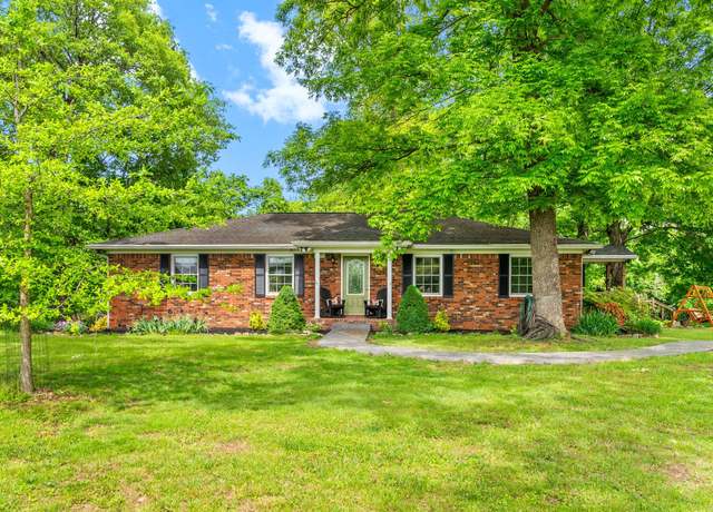 Property at 1711 Lovers Ln, Hopkinsville, KY 42240, 3 beds, 2 baths