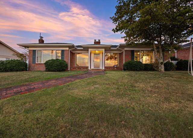 Property at 314 N Crest Rd, Chattanooga, TN 37404, 5 beds, 4 baths