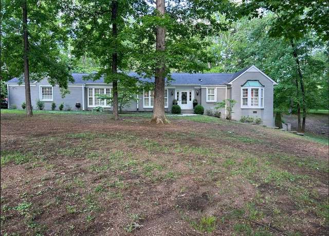 Property at 4 Thayer Ln, Clarksville, TN 37043, 3 beds, 2.5 baths