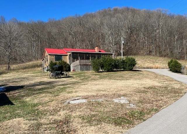 Property at 625 White Hollow Ln, Lafayette, TN 37083, 2 beds, 2 baths