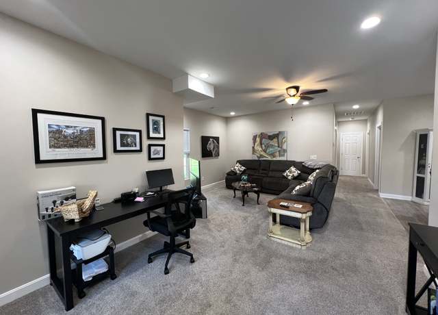 Property at 7234 Correll Place Dr, Louisville, KY 40228, 2 beds, 2 baths
