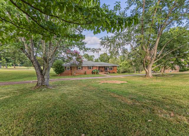 Property at 2466 Union Hill Rd, Goodlettsville, TN 37072, 4 beds, 3 baths