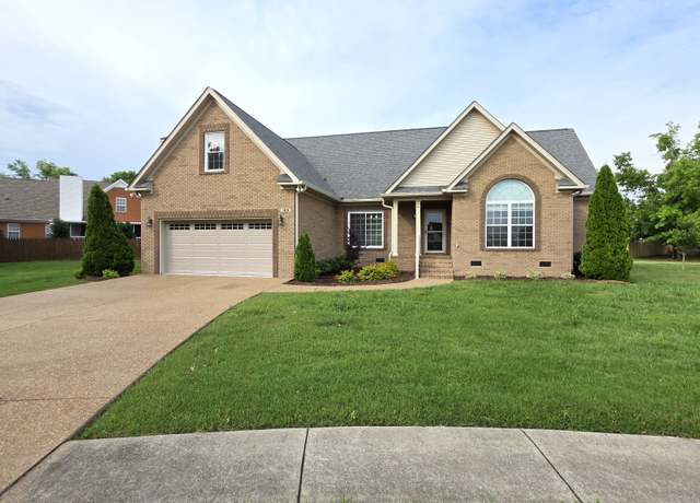 Property at 109 Coteswood Ct, Columbia, TN 38401, 4 beds, 2 baths