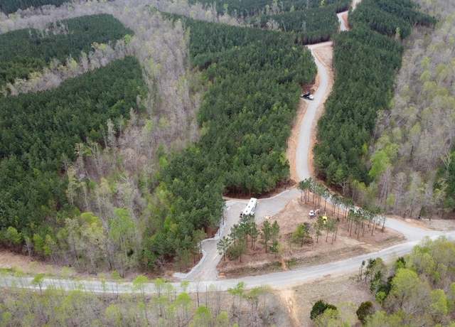 Property at 29 Summit Dr, Linden, TN 37096