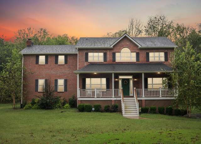 Property at 1090 Bledsoe Dr, Castalian Springs, TN 37031, 3 beds, 3.5 baths