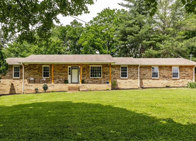 Property at 1056 Cragfront Est Loop, Gallatin, TN 37066, 3 beds, 2 baths