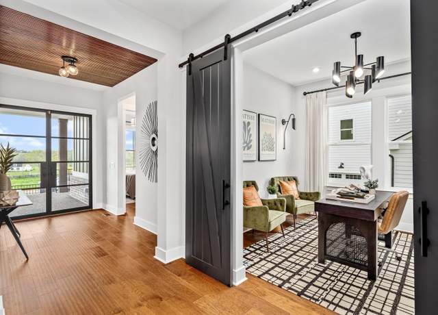 Property at 5166 High Park Hill Dr, Arrington, TN 37014, 5 beds, 4.5 baths