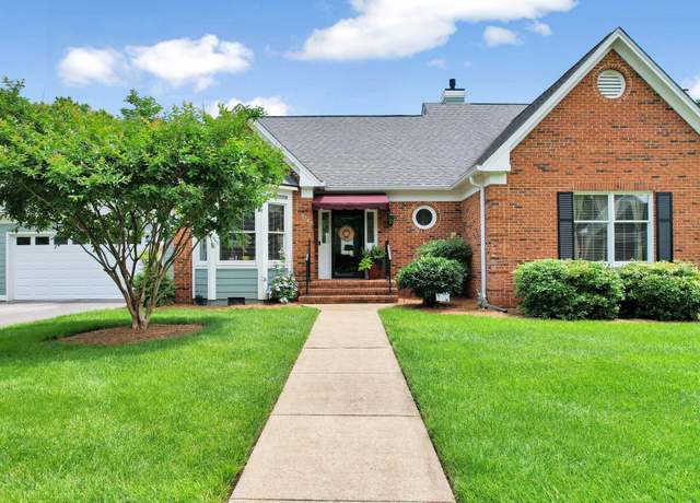 Property at 1207 Bridgewater Ln, Chattanooga, TN 37405, 2 beds, 2.5 baths