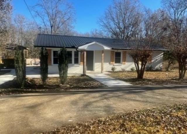 Property at 1690 Old Florence Rd, Lawrenceburg, TN 38464, 3 beds, 1 bath