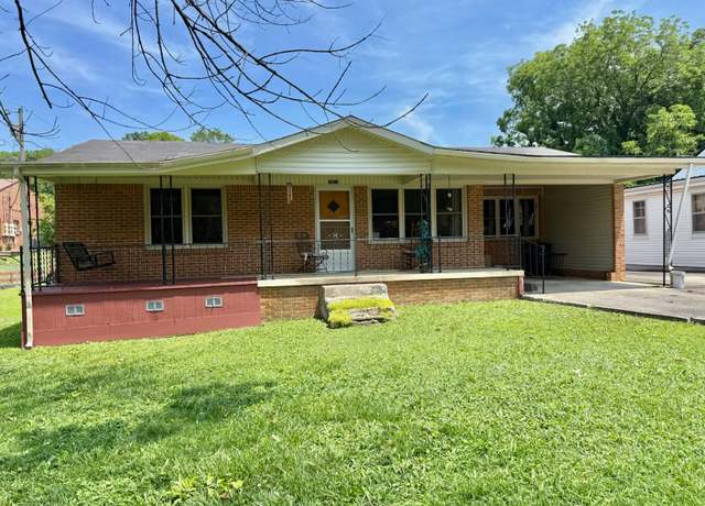 Property at 1013 College St W, Fayetteville, TN 37334, 2 beds, 1 bath
