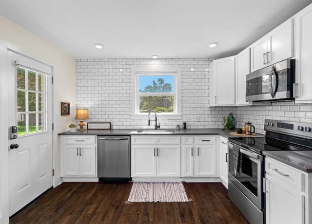 Property at 1003B Drummond Dr, Nashville, TN 37211, 2 beds, 1 bath