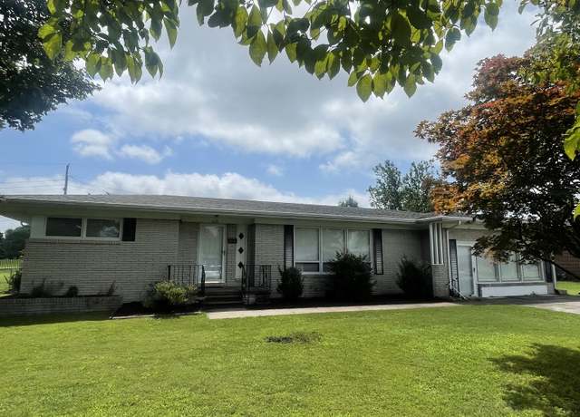 Property at 1212 Poplar Dr, Lawrenceburg, TN 38464, 3 beds, 1 bath