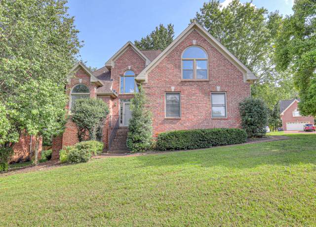 Property at 501 S Lakeridge Pl, Nashville, TN 37214, 4 beds, 3 baths