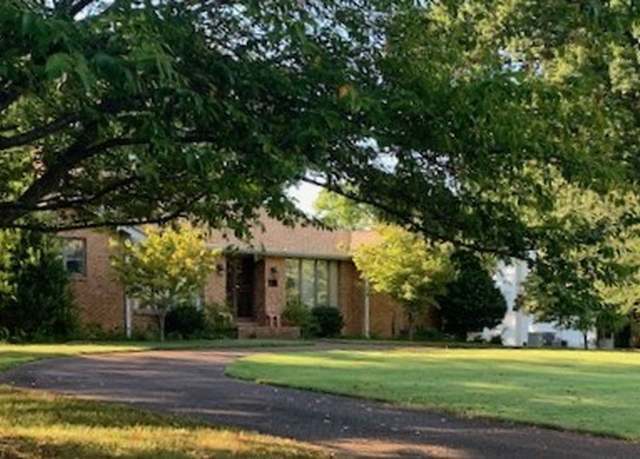 Property at 5516 Clovercrest Dr, Brentwood, TN 37027, 4 beds, 2 baths