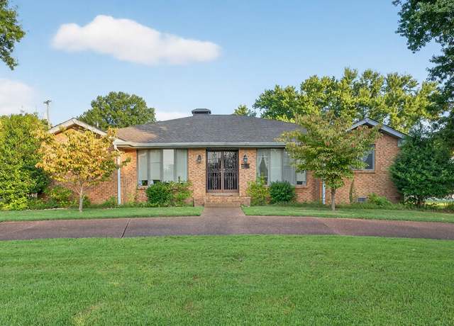 Property at 5516 Clovercrest Dr, Brentwood, TN 37027, 4 beds, 2.5 baths