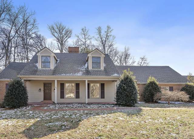 Property at 1614 Shady Crest Dr, Lebanon, TN 37087, 4 beds, 2.5 baths
