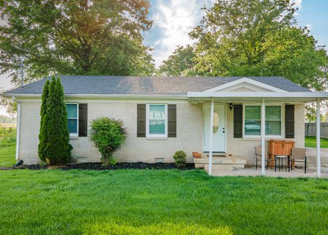 Property at 102 Lakeside Dr, Columbia, TN 38401, 3 beds, 1 bath