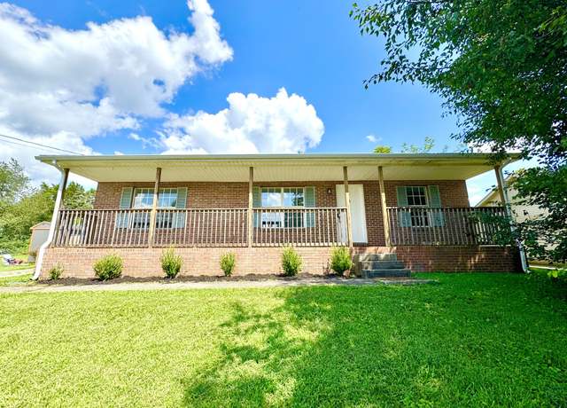 Property at 1306 Jared Ct, Clarksville, TN 37042, 3 beds, 2 baths