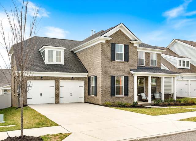 Property at 584 Snap Dragon Ln, Hendersonville, TN 37075, 5 beds, 2.5 baths