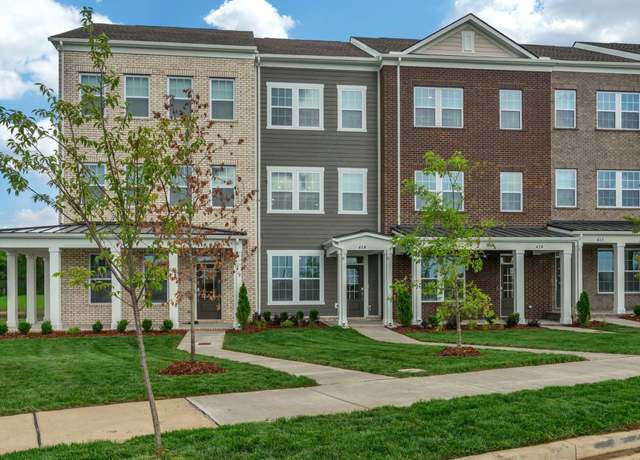 Property at 418 Seneca St, Lebanon, TN 37090, 2 beds, 2.5 baths