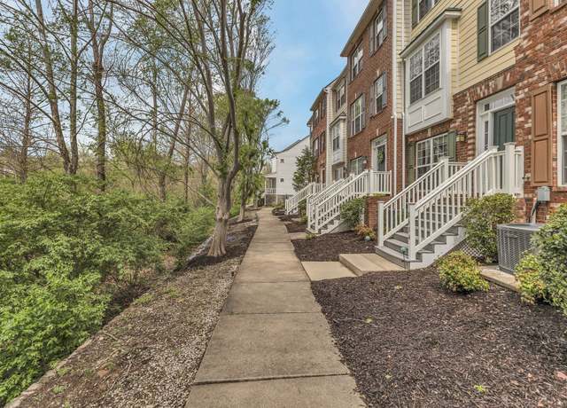 Property at 8634 Gauphin Pl, Nashville, TN 37211, 2 beds, 2.5 baths