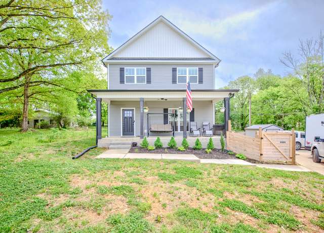 Property at 165 Cross Ln, Clarksville, TN 37040, 3 beds, 2.5 baths