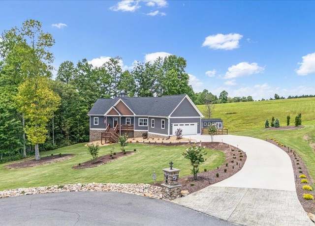 Property at 300 Dragging Canoe Dr, Jasper, TN 37347, 4 beds, 2.5 baths
