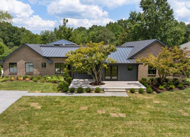 Property at 714 Brownlee Dr, Nashville, TN 37205, 5 beds, 5.5 baths