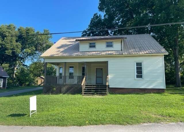 Property at 301 Bennett St, Decherd, TN 37324, 4 beds, 2 baths