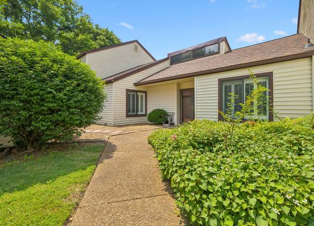 Property at 4863 Woodview Dr, Old Hickory, TN 37138, 2 beds, 2 baths