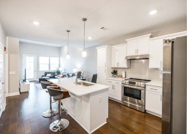 Property at 2000 Shadow Green Dr #302, Franklin, TN 37064, 1 bed, 1 bath