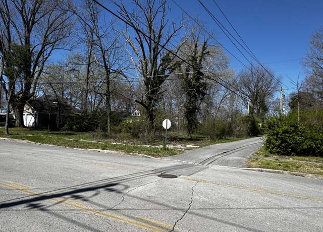 Property at 208 W Decherd St, Tullahoma, TN 37388